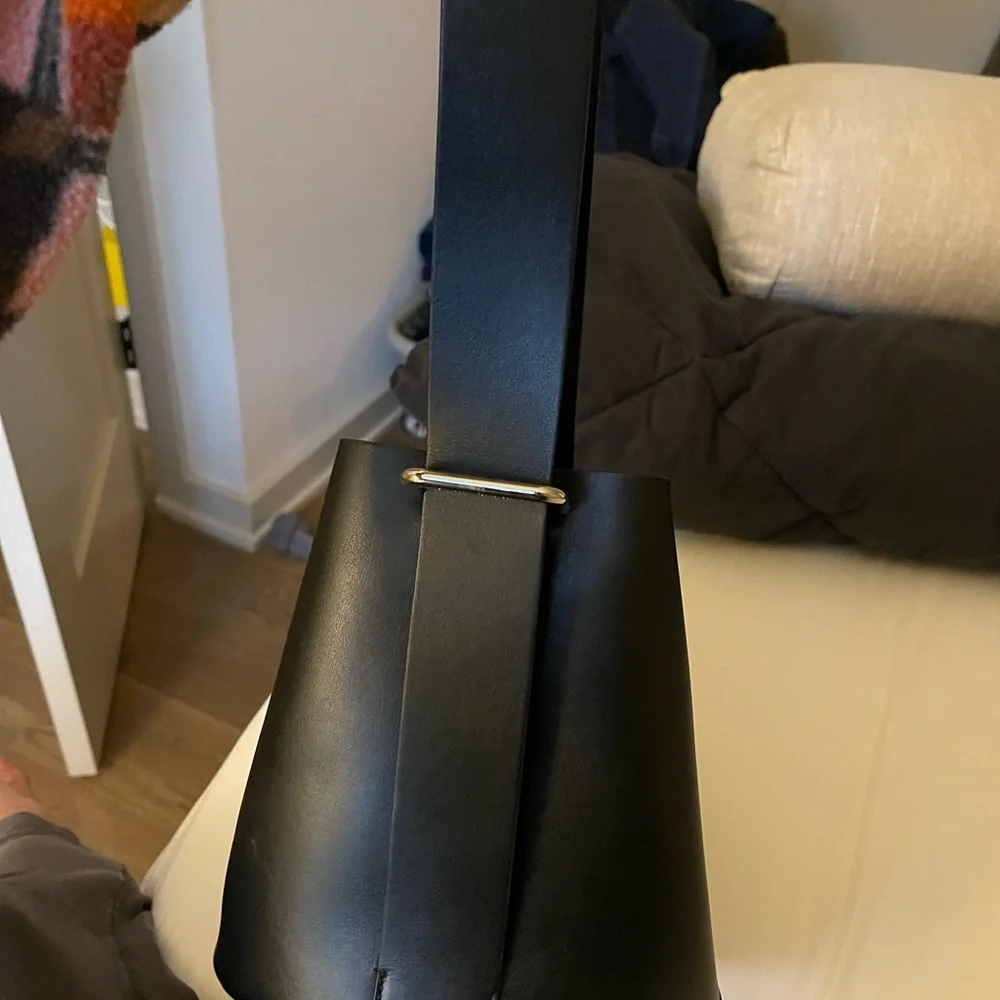 Acne Studios Musubi Bucket bag - Picture 3 of 6